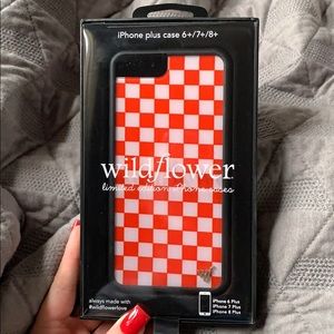 Wildflower case 6/7/8 IPhone Plus
